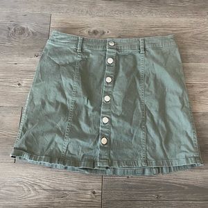 Army / olive green button down skirt. Stretchy material. Size L from forever21